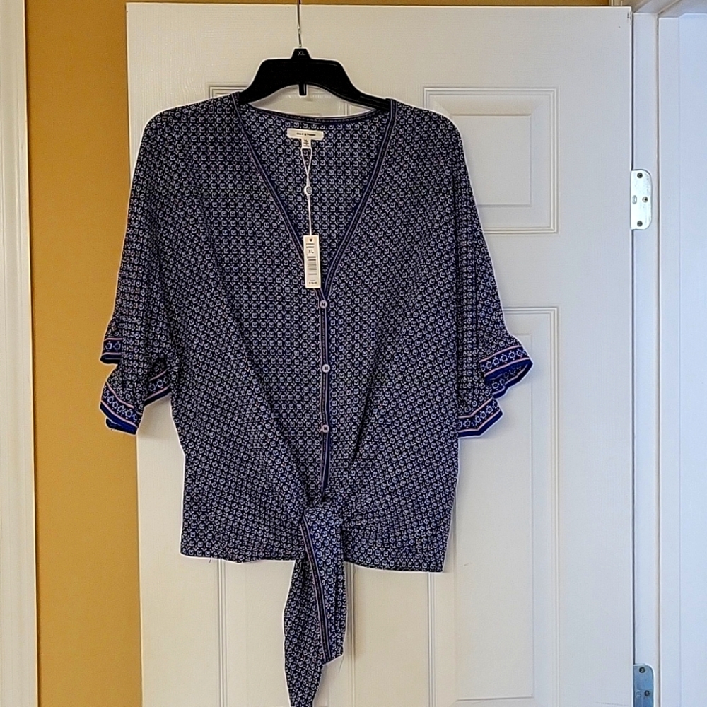 Max Studio tie top
